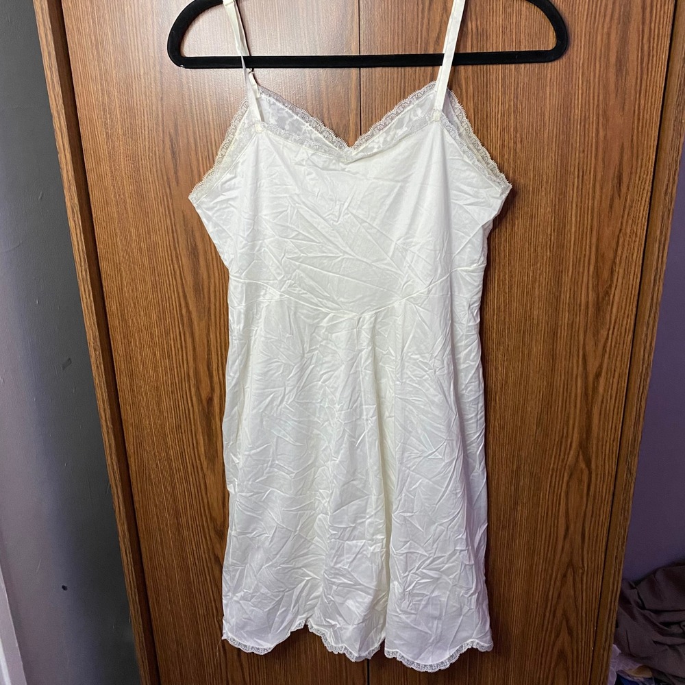 Vintage Lace Trim Chemise Slip Dress‎ Womens Medium Ivory Silky Mini - Picture 3 of 3